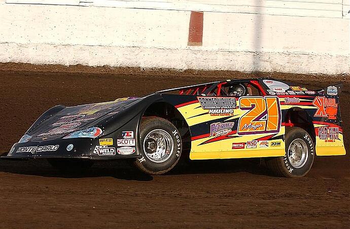 Billy Moyer Late Model.jpg