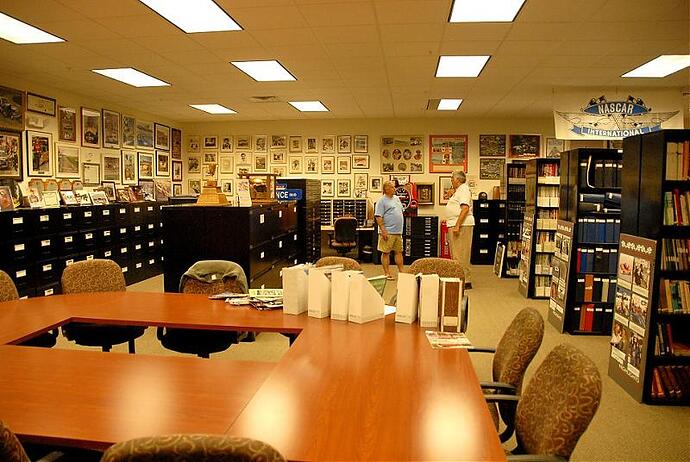 ARCHIVES 3.jpg