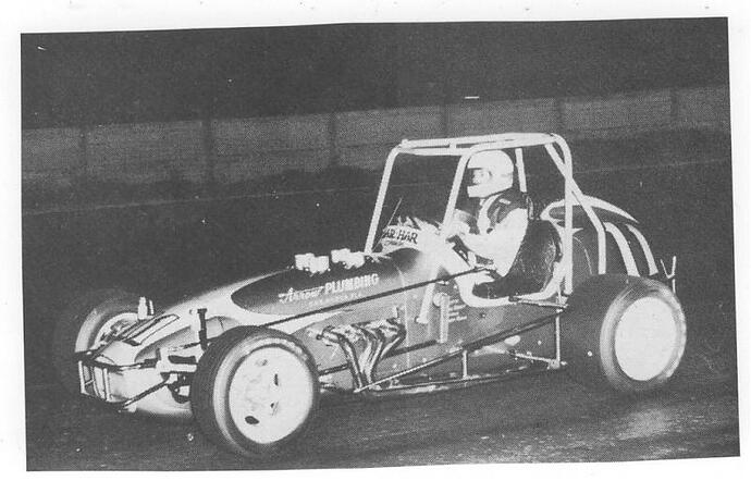1973 - Wayne Reutimann in the Mar-Har Sprinter (Oscar Norton Photo).jpg
