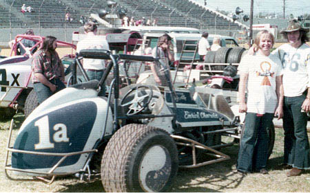 Bobby Allen and Jan Opperman - IMCA Sprints 1974.jpg
