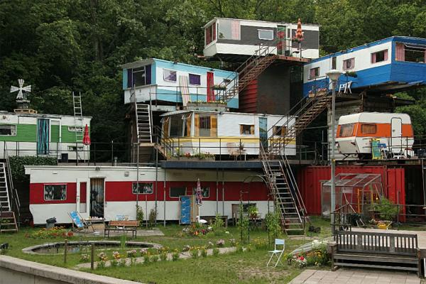 redneckapartments.jpg