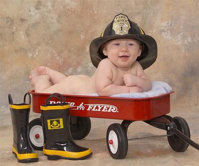 2009 NAKED FIREMAN CALENDER.JPG